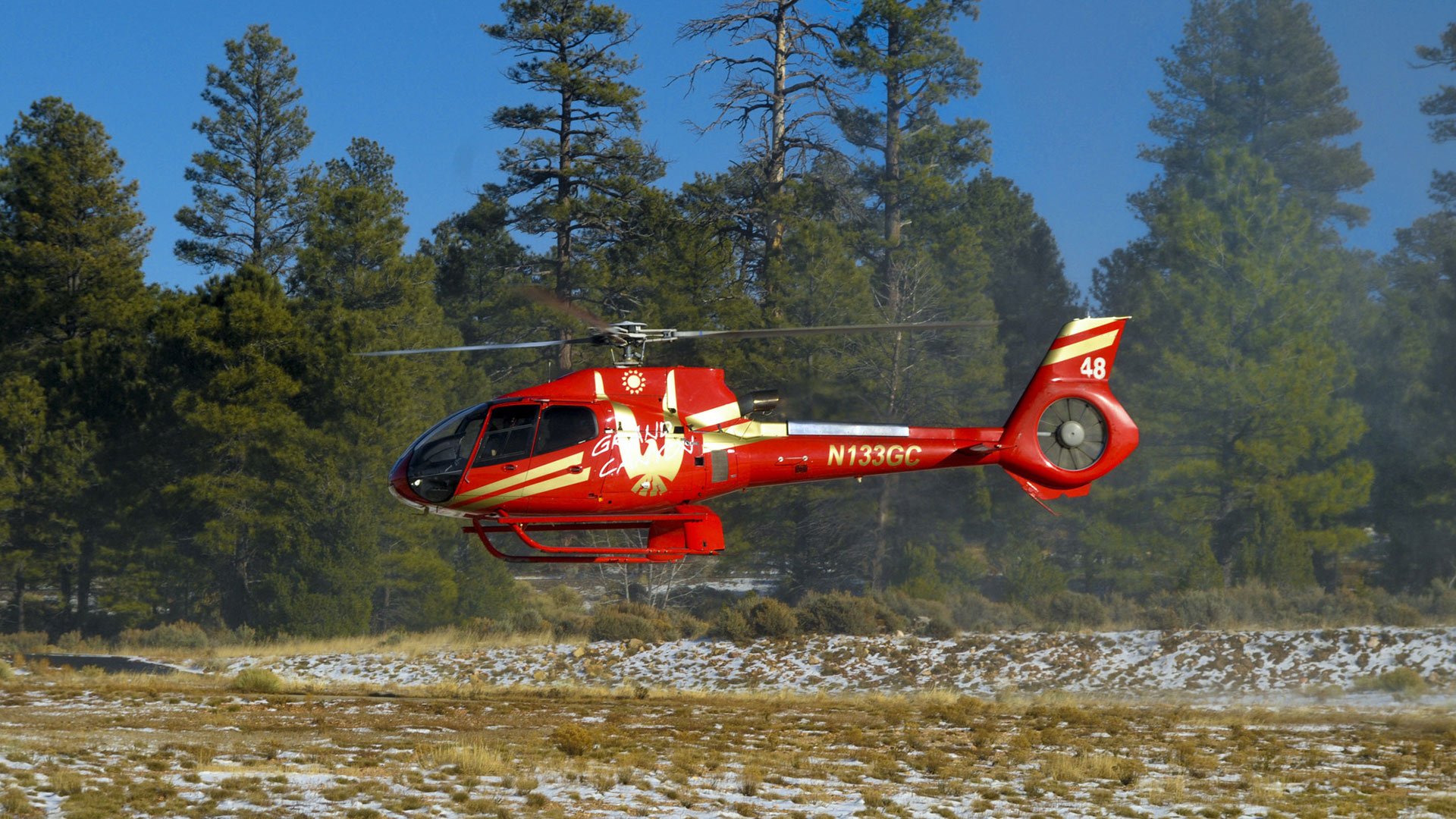 EC-130 setting off on a Grand Canyon helicopter tour.